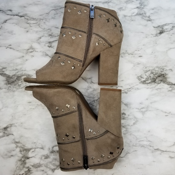 Jessica Simpson Taupe Suede Studded Heels 9.5 - Picture 5 of 13